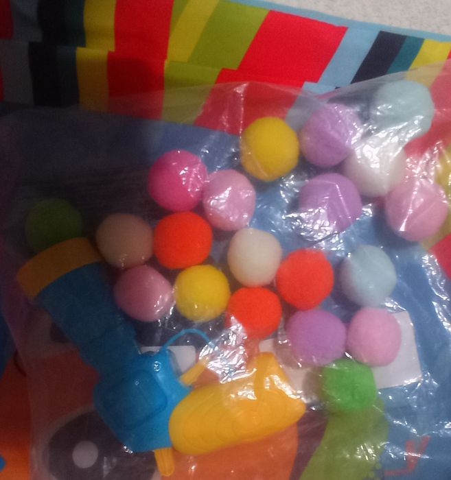 Игрушки для котов, зоотовары.