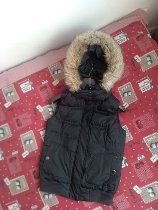 Безрукавка тепла для дівчинки 10-12 років