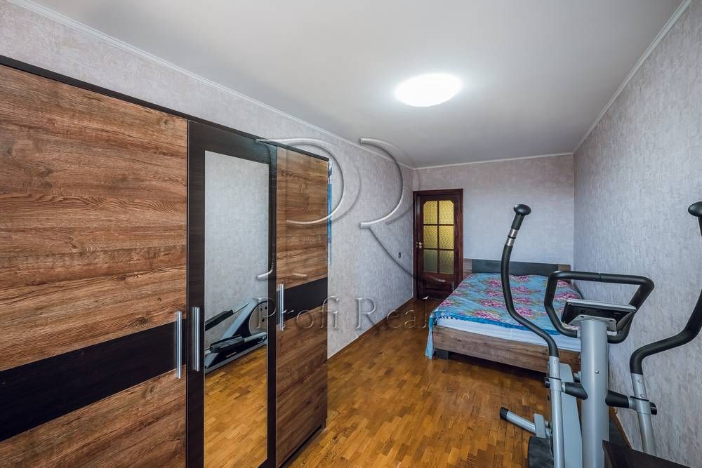 Продаж 3 кімн. квартири за адресою Олега Мудрака 41, Наумова, Академмістечко