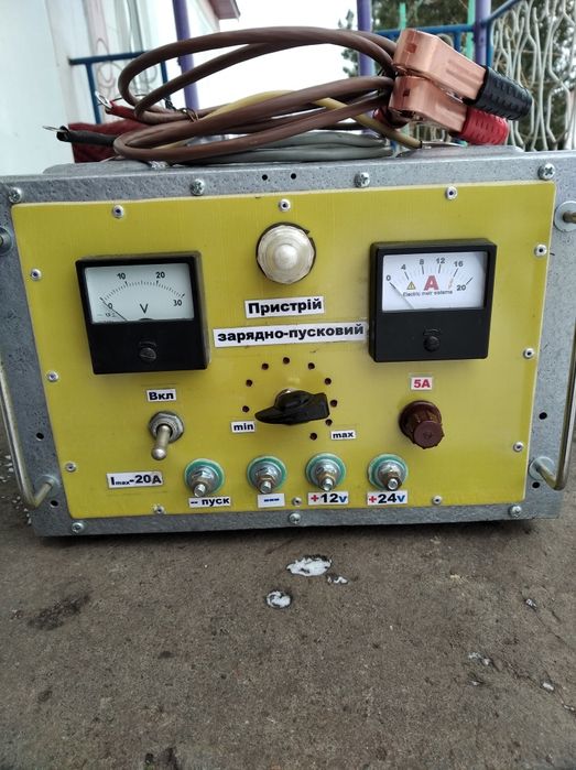 Пристрій зарядно-пусковий 12 -24v.