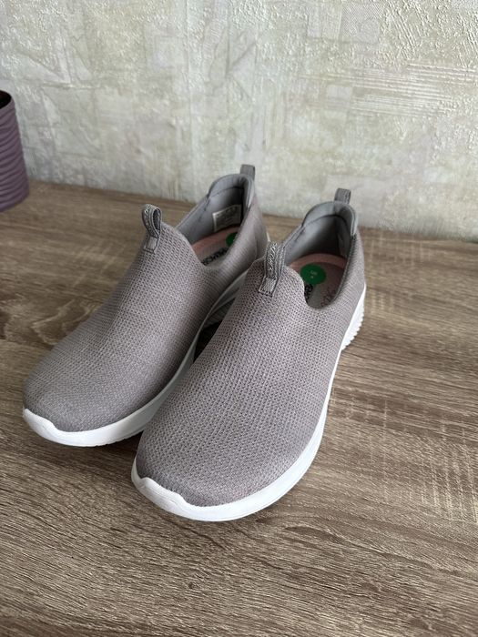 Фірмові мокасини Skechers