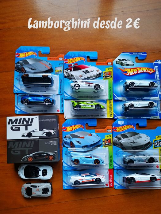 Lamborghini hot wheels novo com portes incluídos