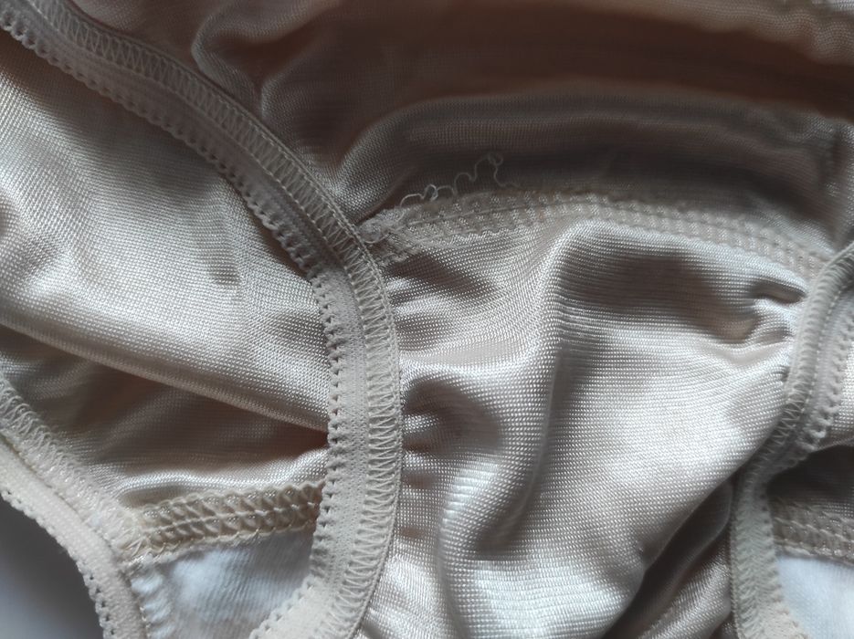 Figi połysk nylonowe r. M? czy S?