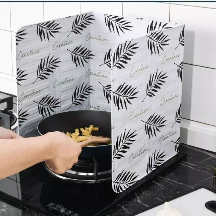 Экран-перегородка от брызг жира на кухонной плите