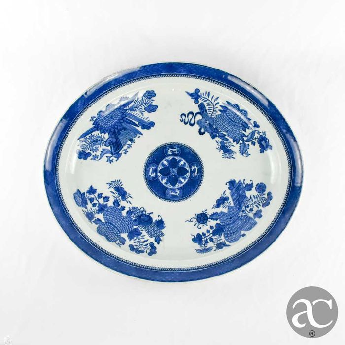 Grande Travessa China, Azul e Branco, Período Jiaqing 1796 a 1820