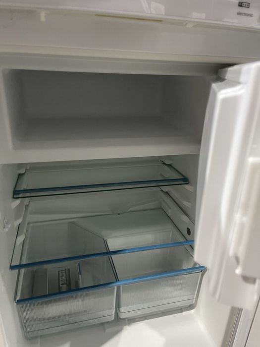 Холодильник Siemens.