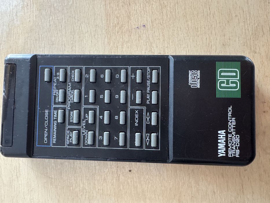 Odtwarzacz CD Technics SL-P230