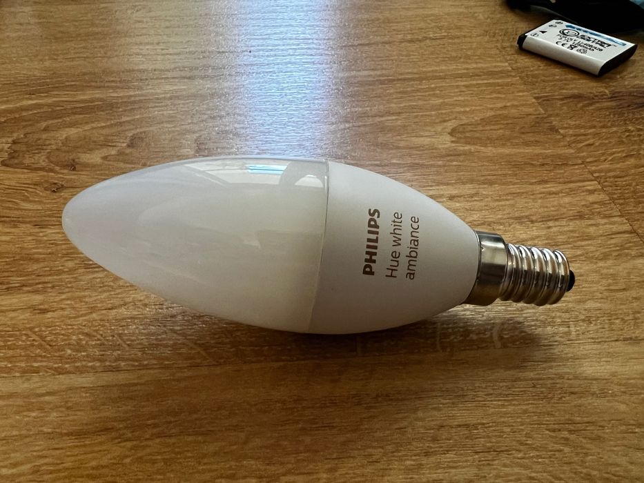 Продам оригінальний комплект Philips Hue у відмінному стані
