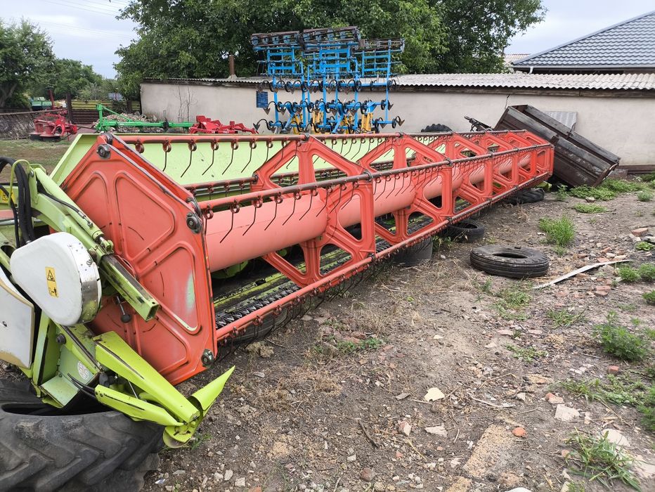 Комбайн Lexion 570 комплект 2 жниварки і візок