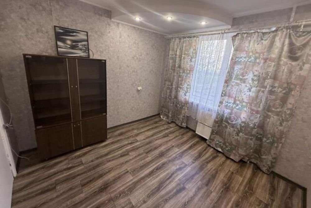 1 к Тяжилів,тихий двір