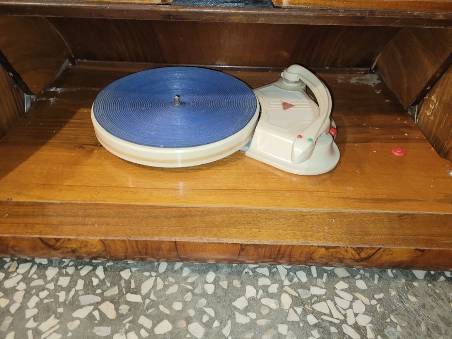Gramofon PRL chlebak