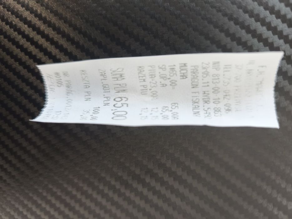 Mucha muszka do garnituru