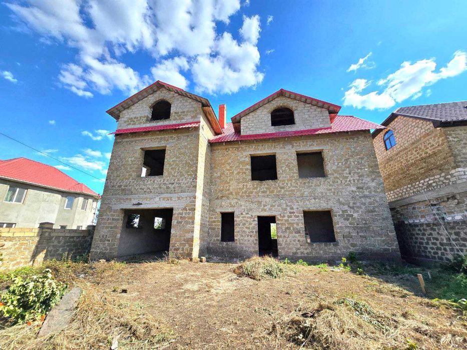 Очень Крепкий дом. 350м. 7соток