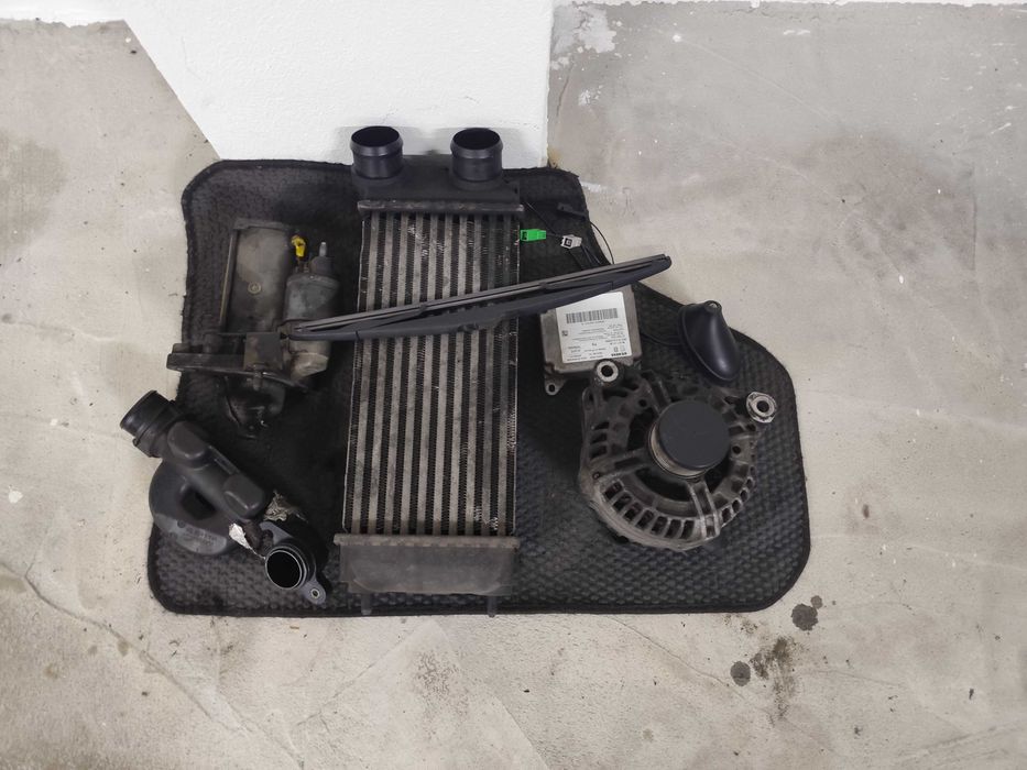 Lote peças Peugeot 307/Citroen C4 - Alternador - Tubo de Admissão, Etc