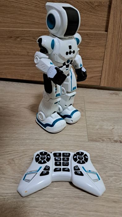 Robot sterowany pilotem