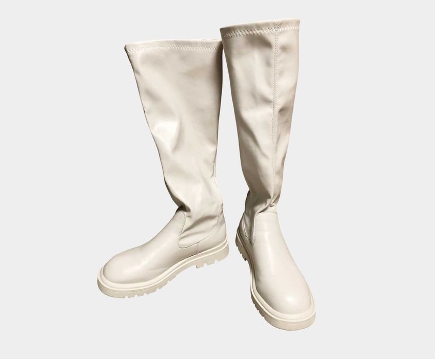 Білі чоботи панчохи до коліна