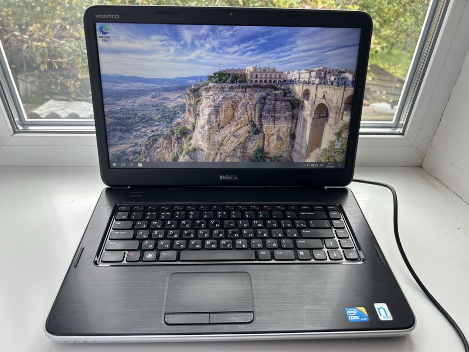 Dell Vostro 1540/i3 2.4Ghz/ 4Gb Ram