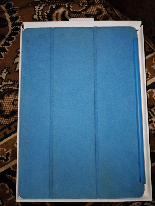 Продам оригінальний Smart Folio для iPad Air 4/5