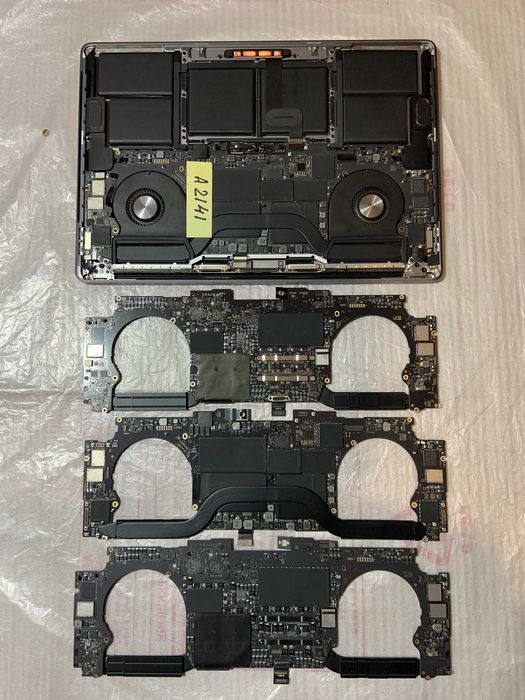 MacBook Pro 16'' A2141 - СИСТЕМНЫЕ ПЛАТЫ - акб - разборка
