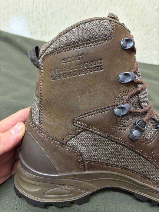 Продам фирменные берцы