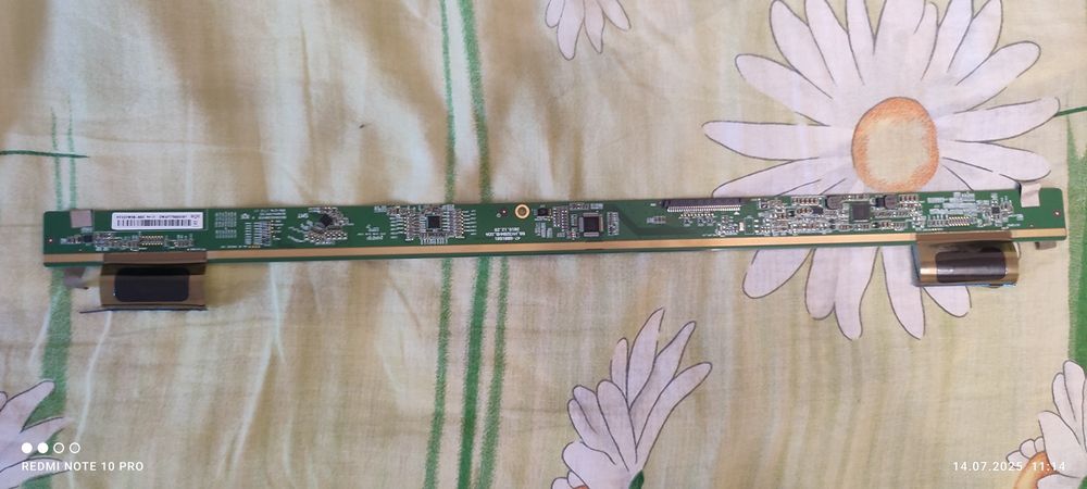 Телевізор на запчастини LG32-590U
