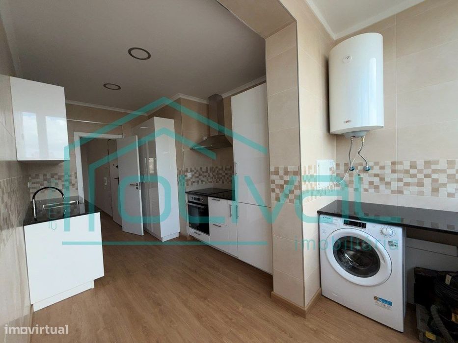 Apartamento T2 Renovado 5 minutos da Estação dos Comboios — Alverca Do Ribatejo E Sobralinho, Lisboa