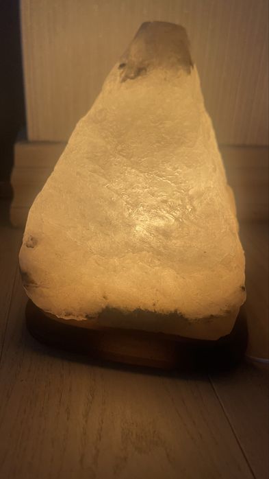 Соляна лампа. Настільна лампа