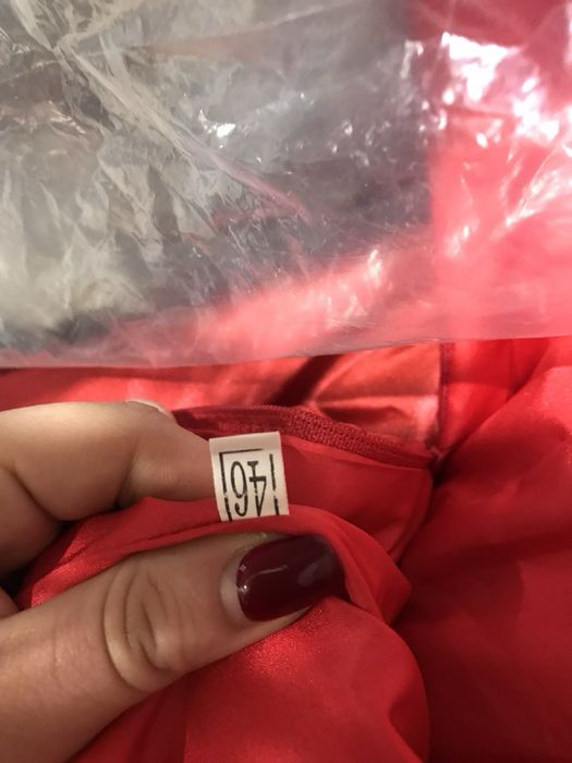 Гарна випусна сукня