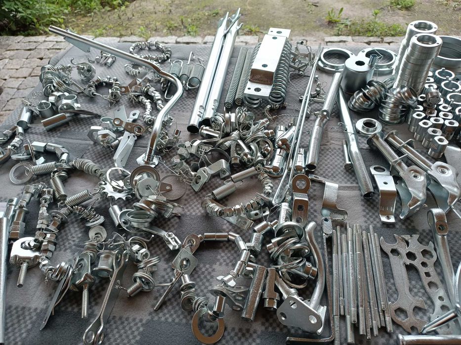 Cynkowanie galwaniczne części motocykli samochodów zabytkowych