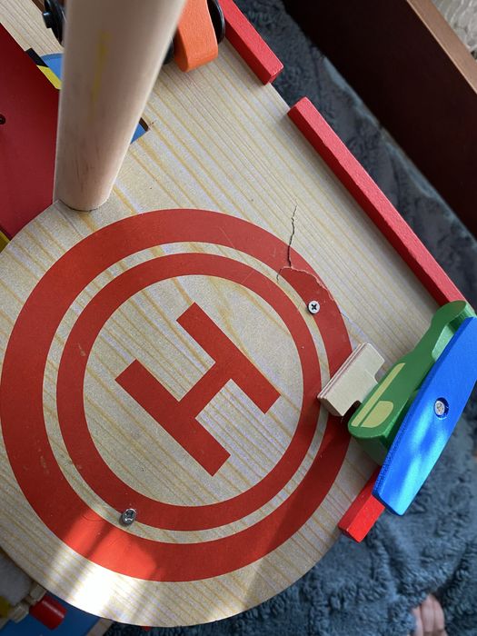 Гараж деревʼяний дитячий