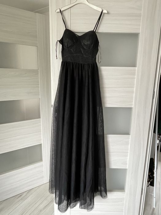 Sukienka czarna na bal lub studniówkę OPIS