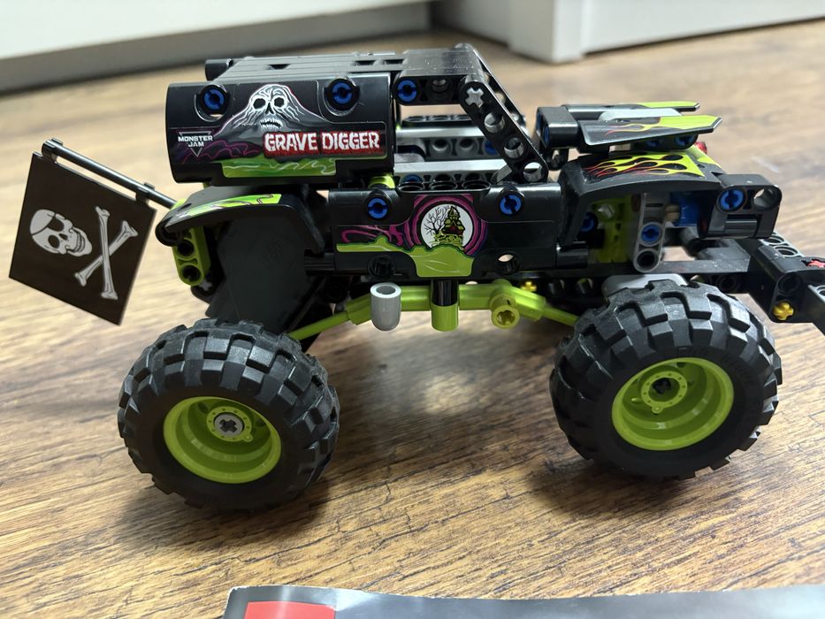 Lego technic monster jam 42118