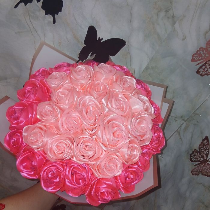 Продаю букеты из атласной ленты !!