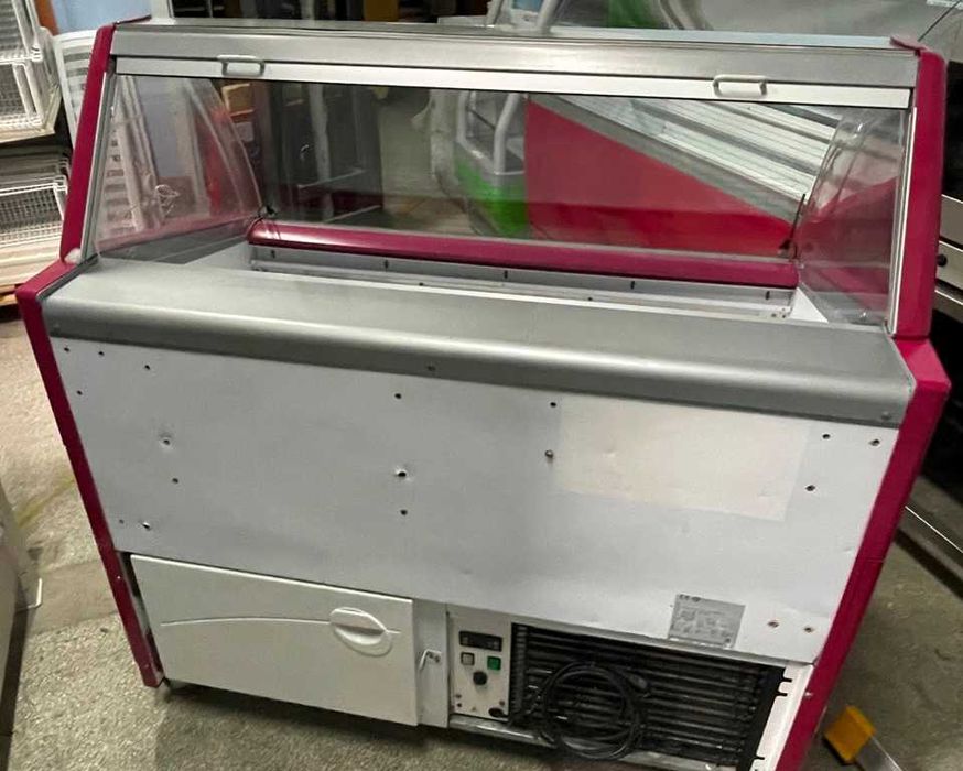 UŻYWANY Konserwator do lodów firmy ISA model  Jamaica 10 NG