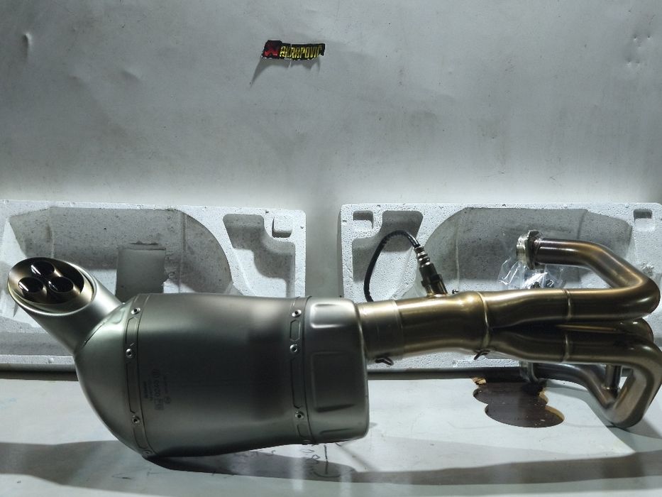 Ackrapovic Yamaha MT 09 / Tracer/ Xsr ( C/ NOVO. 1100KM)/