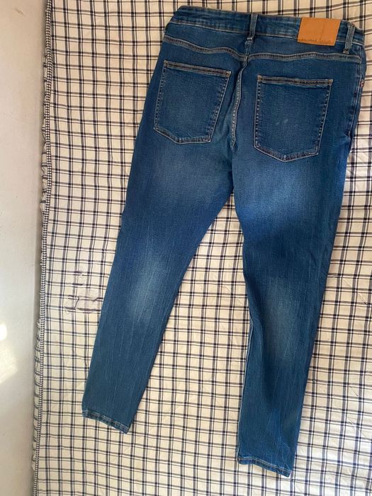 Calças Bershka Modelo Super Skinny Tamanho 42