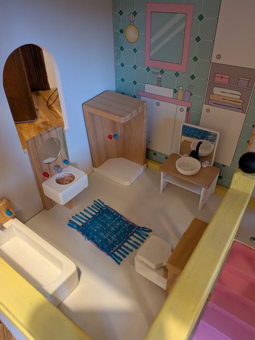 DOMEK dla lalek + mebelki + LALKI