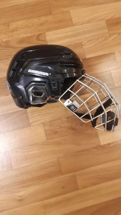 Професійний хоккейний шолом Warrior Alpha One Pro, р. S (52 - 56 см)бу