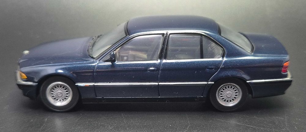 Масштабна модель 1/43 BMW 7-series 740i (E38) від Herpa: 4 150 грн