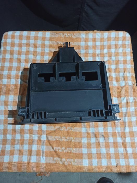 Полки центральной консоли Фольксваген Поло 9n