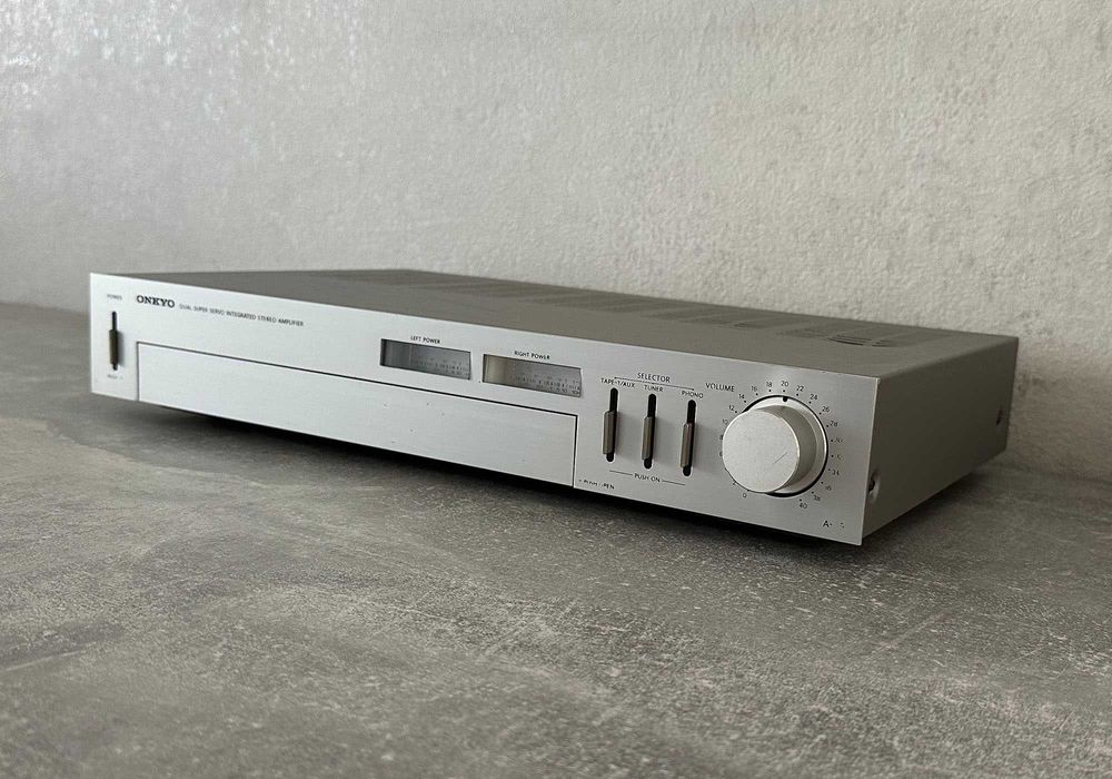 Вінтажний підсилювач Onkyo A-15 Япония (фонокоректор / БЖ 300 Вт)