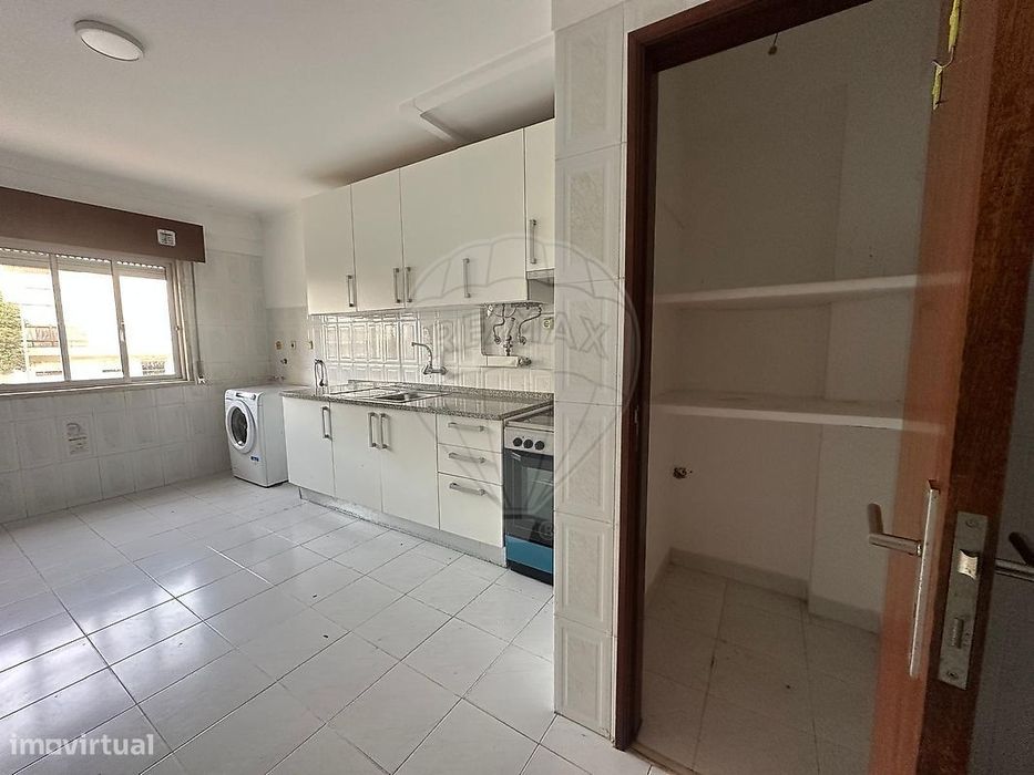 Apartamento T1 para venda — Agualva E Mira-Sintra, Lisboa