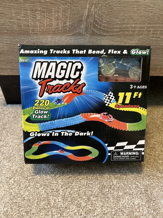 Гоночна траса 220 деталей magic track меджік трек з двома машинками