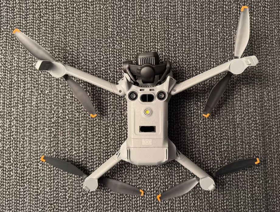 DJI Mini 5 Pro z pilotem DJI RC2 - stan idealny