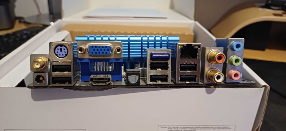 Motherboard mini Itx Asus AT3IONT-I DELUXE