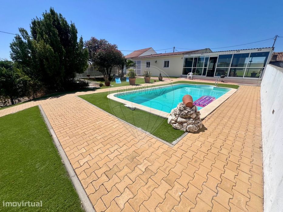 Moradia T4 para venda