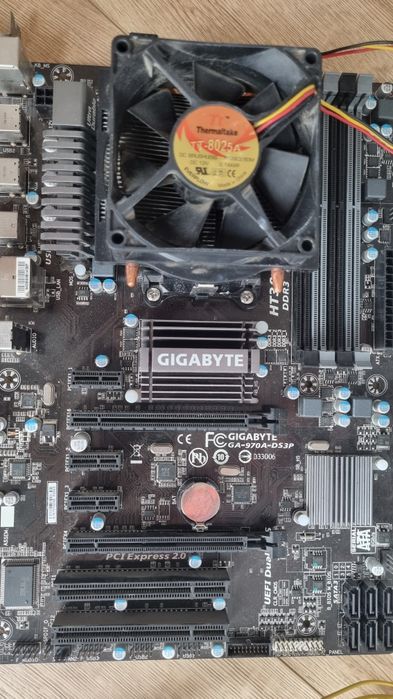 ДЕШЕВО ПК без системного блока (можна по запчастинам,  (проц phenom 2 + gigabite GA 970A  + HD 7750)