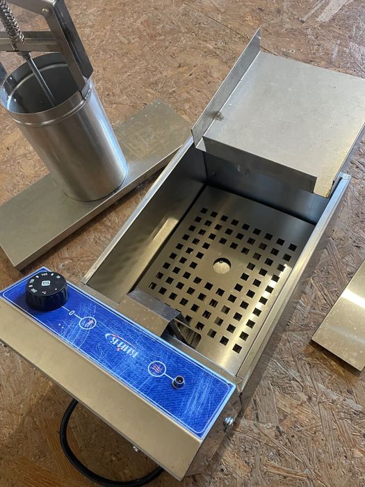 апарат для приготування пончиків 8000 грн