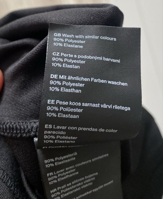 Czarna bluzka z kapturem weekday Xs jak nowa