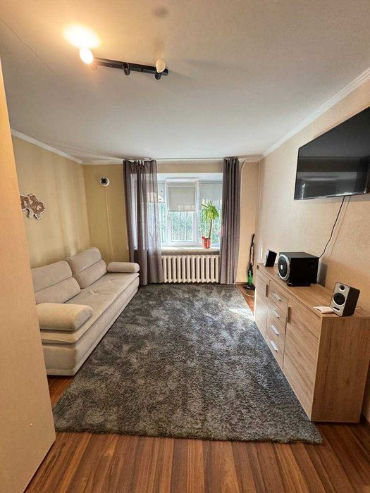 Продаж 1-кімнатної квартири гостиничного типу в затишному районі